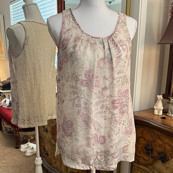 Chic Floral Sleeveless Tank Top - Picture 1 of 11